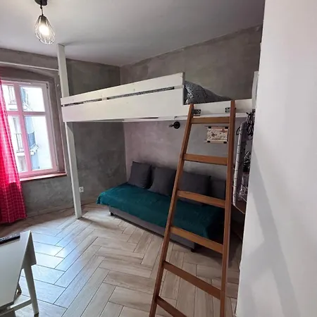 Zabrska L 15 & 17 *